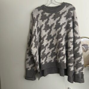 Cream/taupe oversized sweater worn once soft and cozy.